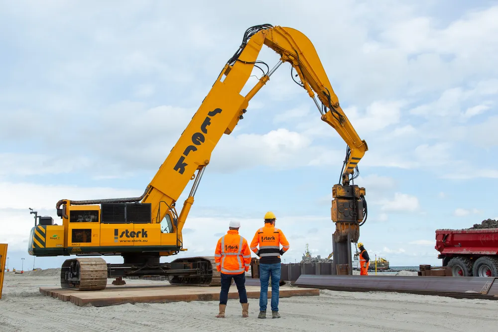 Sterk Spezialtiefbau -Techniken – vibrationsrammung Sterk Spezialtiefbau -Techniken – vibrationsrammung