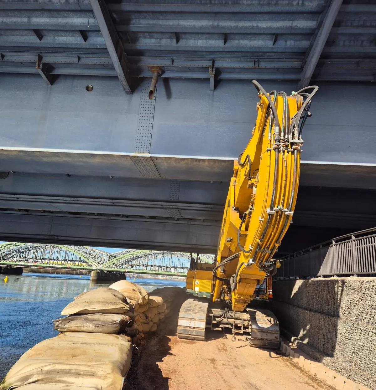 2025-03-18_10-19-53_23.24.10.010 Entenwerder Brücke_ 2025-03-18_10-19-53_23.24.10.010 Entenwerder Brücke_